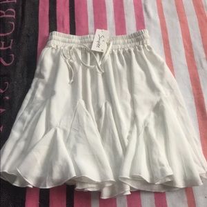 New White Ruffle skirt
